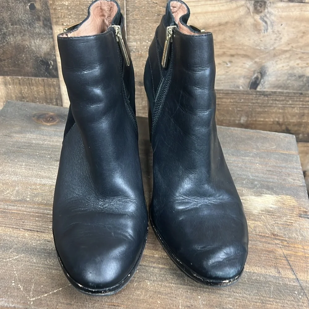 Louis et Cie Black Vasca Suede & Leather Chunky Heel Ankle Booties Womens Sz 8.5